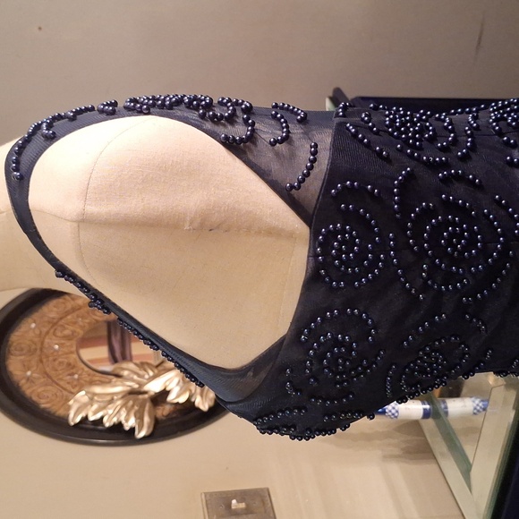 Navy blue beaded gown - Picture 5 of 9